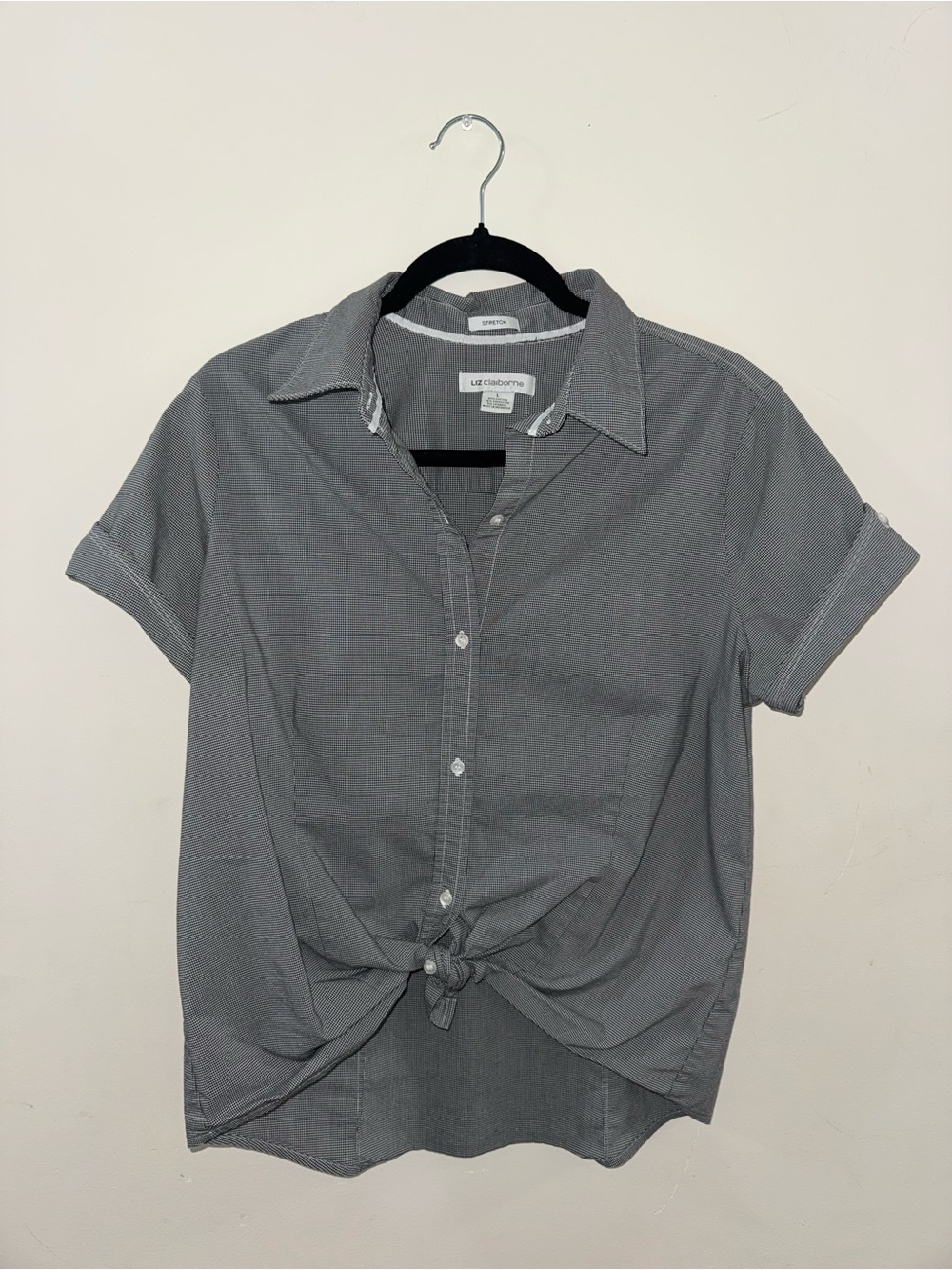 Liz Claiborne Gray Short Sleeve Button-Down Tie Hem Shirt